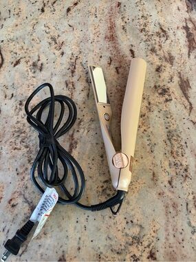 TYME Iron Pro Curling Iron